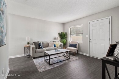 8963 Macarthur Ct S, Jacksonville, FL 32216 - photo 5