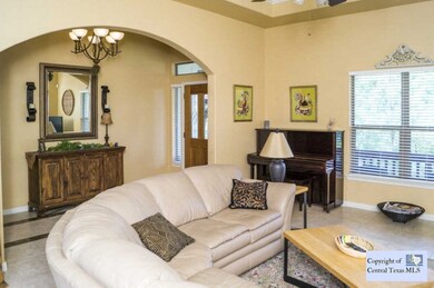 Large entry to home: Entry into living area