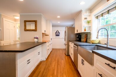 26 Park St, Freeport, ME 04032 - photo 4