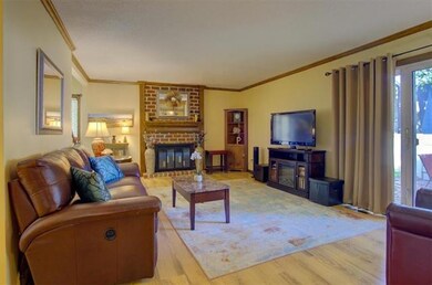 8063 Monrovia St, Lenexa, KS 66215 - photo 5