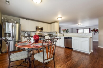 009-Kitchen-5734167-medium
