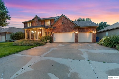 907 Woodland Ave, Papillion, NE 68046 - photo 3