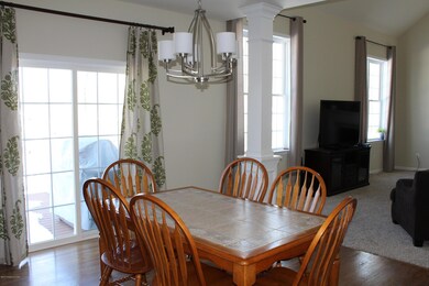 1070 Manor Dr, Mountain Top, PA 18707 - photo 6