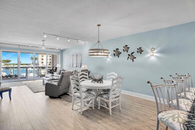 Waterfront Mariners Club Condo 113