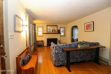 living room 5 4.29