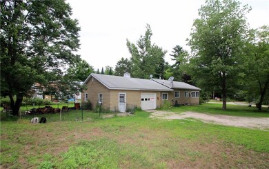 Large side yard for pets or family...
