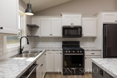 7576 48th Ave-12