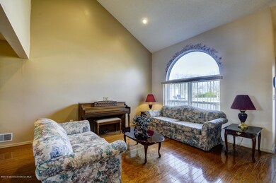 30 East Shenendoah Road Howell-large-006