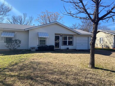 803 Denton Dr, Euless, TX 76039 - photo 2