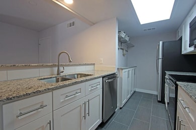 12816 Midway Rd unit 2049, Dallas, TX 75244 - photo 3