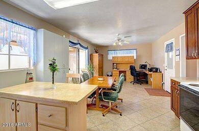 Family Room / Kitchen - Main