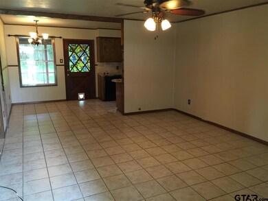 914 914 Joel, Tyler, TX 75703 - photo 2