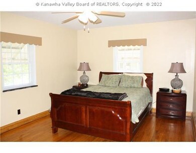 226 17th St, Dunbar, WV 25064 - photo 6