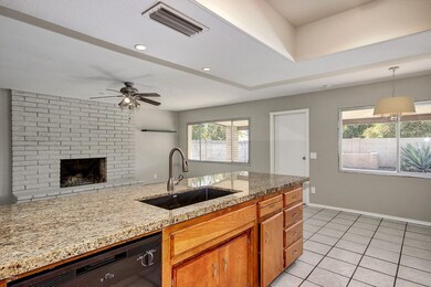 3304 S Hazelton Ln Tempe, AZ 85282 (3)