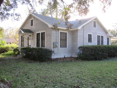 1152 Wycoff Ave, Jacksonville, FL 32205 - photo 3