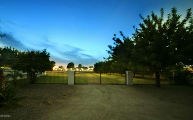 Second Lot RV gate and entry