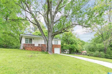 520 19th Terrace NE, Center Point, AL 35215 - photo 2