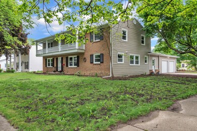 48_3515_Cambrey_DrWindowStillRealEstateP