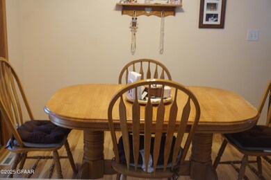 5102 9th Ave N, Grand Forks, ND 58203 - photo 6