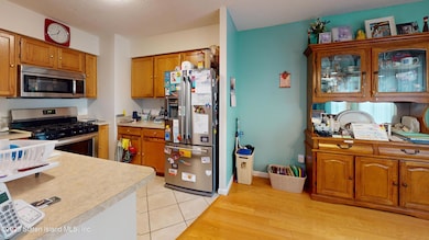 235 Ilyssa Way, Staten Island, NY 10312 - photo 7