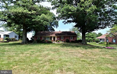 567 Beck Rd, Souderton, PA 18964 - photo 2