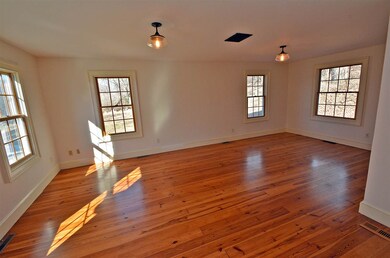 512 Hillcrest Ln, Brooklyn, WI 53521 - photo 4