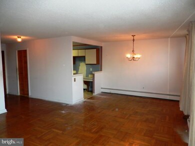 Radnor House unit 716, Bryn Mawr, PA 19010 - photo 4