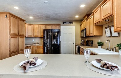 542 S 35th Cir, Mesa, AZ 85204 - photo 4
