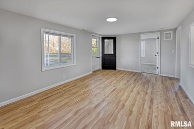 201 Connecticut St, Washington, IL 61571 - photo 6