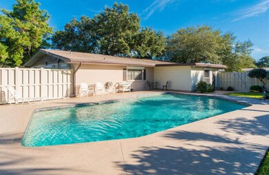 Beautiful Backyard To Entertain