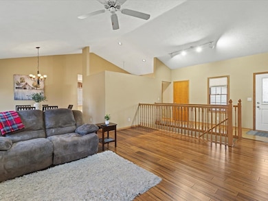 919 Gregory Way, Winnebago, IL 61088 - photo 5