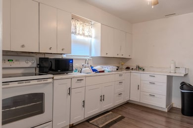 338 Elm St, Wray, CO 80758 - photo 5