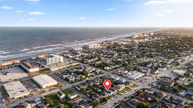 Just three short blocks to the beach!