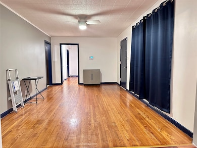 10929 Stover St, Houston, TX 77075 - photo 4