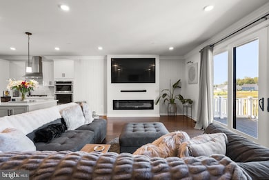 619 Glen Lake Dr, Bowie, MD 20716 - photo 3