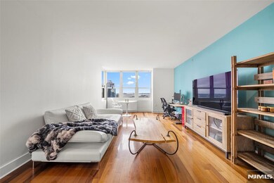 88 Morgan Condominiums unit 4107, Jersey City, NJ 07302 - photo 7