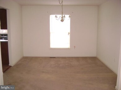 8515 Hillview Rd, Hyattsville, MD 20785 - photo 2