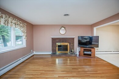 25 Tyler St, Salem, NH 03079 - photo 5