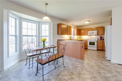 Spacious, bright and airy eat-in kitchen