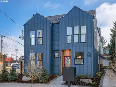 7466 N MacRum Ave unit 9, Portland, OR 97203 - photo 2