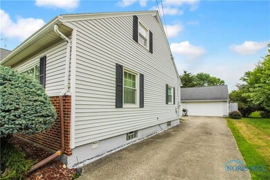 1013 Whittlesey St, Fremont, OH 43420 - photo 6