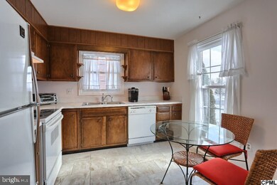 463 W Caracas Ave, Hershey, PA 17033 - photo 7