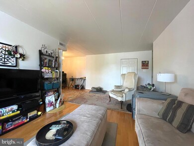 132 Roberts Ln unit 202, Alexandria, VA 22314 - photo 4