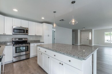 37th Kitchen2