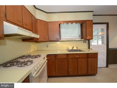 229 Fitzwilliams Rd, Bryn Mawr, PA 19010 - photo 5