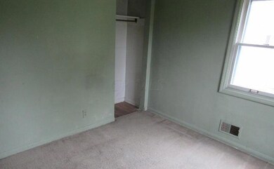 011 (640x395)