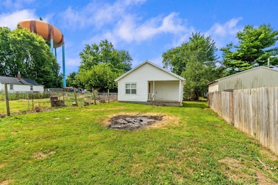 Walnut Street (Exterior)-1