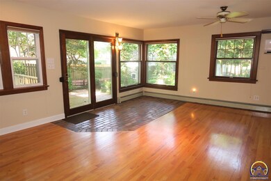 211 SW Greenwood Ave, Topeka, KS 66606 - photo 6