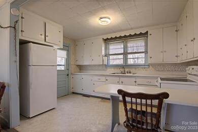 420 Jackson Loop Rd, Flat Rock, NC 28731 - photo 7