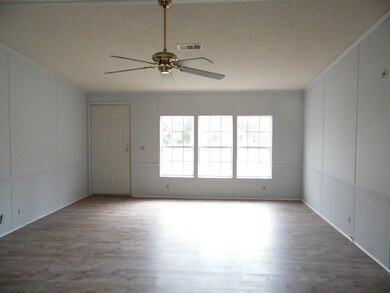 102 Crystal Ln, Crawfordville, FL 32327 - photo 3